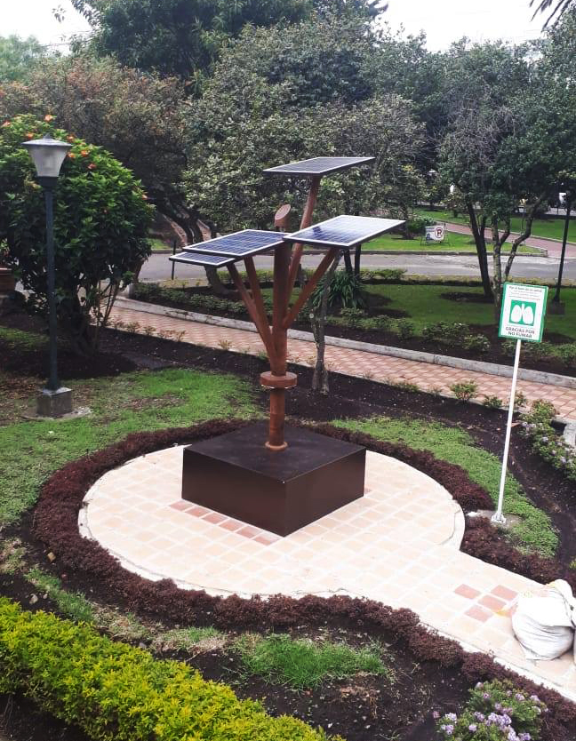 arbol-solar-HIUSJ CONOZCA EL PRIMER HOSPITAL EN BOGOTÁ, QUE INSTALA UN ÁRBOL CON ENERGÍA SOLAR-Noticias